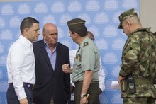 Alcald&iacute;a de Cali rinde homenaje a polic&iacute;as asesinados en el pa&iacute;s con minuto de silencio