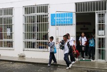 Ni&ntilde;os de comunas TIO o zonas vulnerables de Cali se gozaron presentaci&oacute;n de teatro