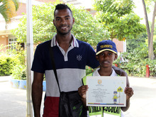 La capita Otero junto a su padre