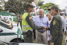 Alcald&iacute;a de Cali entreg&oacute; millonario equipamiento a la Polic&iacute;a