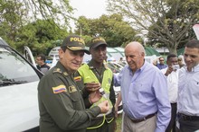 Alcald&iacute;a de Cali entreg&oacute; millonario equipamiento a la Polic&iacute;a