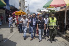 Reforzados operativos de control en el centro de Cali: 16 establecimientos y 23 kioscos fueron inspeccionados