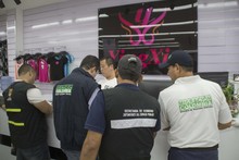 Reforzados operativos de control en el centro de Cali: 16 establecimientos y 23 kioscos fueron inspeccionados