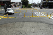 Instalaci&oacute;n de tachas en la calle 44 con carrera 28D 