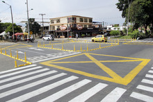 Instalaci&oacute;n de tachas en la calle 44 con carrera 28D 