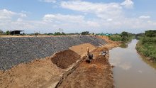 Con trabajo de alta tecnolog&iacute;a, blindan orillas del r&iacute;o Cauca para evitar inundaciones en Cali 