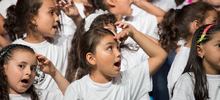 Mil ni&ntilde;os le cantaron a la naturaleza y a la ciudad en el Coliseo El pueblo