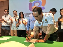 M&aacute;s de mil personas firmaron el Pacto por el Emprendimiento en Cali