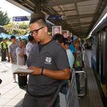 Ven&iacute; Le&eacute; en el BiblioMIO