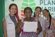 115 microempresarios reasentados por el Plan Jarill&oacute;n de Cali, recibieron su certificaci&oacute;n por haber participado en  el programa de mejoramiento empresarial 