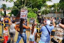 Tat&aacute;n vol&oacute; con su moto en la Feria de Cali