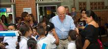 Alcalde Armitage entrega dos instituciones educativas m&aacute;s en las comunas 4 y 9