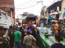 Entregan asistencia humanitaria a comunidad afectada por lluvias