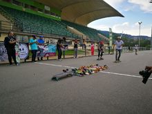 Los mejores de V&eacute;rtigo se tomaron el patin&oacute;dromo mundialista.