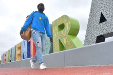 El  Petronio agit&oacute; la marea en Buenaventura 17