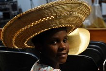 El  Petronio agit&oacute; la marea en Buenaventura 19