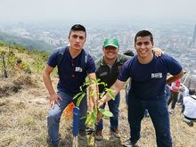 El Dagma, durante la conmemoraci&oacute;n del D&iacute;a del &Aacute;rbol cont&oacute; con el apoyo de la Fundaci&oacute;n Grupo Nacional de Empresarios. en una siembra adelantada en el ecoparque Batacl&aacute;n.