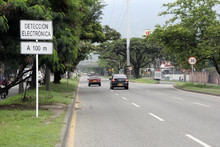 Listas las se&ntilde;ales que advierten ubicaci&oacute;n de c&aacute;maras de foto detecci&oacute;n en Cali