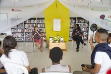 Arte y poes&iacute;a, fuerzas impulsoras del esp&iacute;ritu que permiten cambiar el mundo: &Aacute;ngela Tello