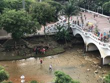 Diez kil&oacute;metros de la ribera del r&iacute;o Cali fueron intervenidos por la Unidad de Control de Invasiones y Protecci&oacute;n de Ecosistemas 