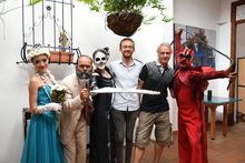 La comparsa de la Feria enamora a periodistas extranjeros que visitan Cali 