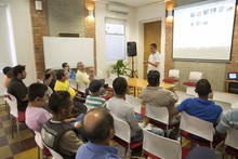 Vigilantes informales de El Pe&ntilde;&oacute;n reciben capacitaci&oacute;n para el buen uso de las Zonas de Estacionamiento Regulado 