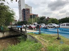 Este fin de semana se inicia la demolici&oacute;n del puente vehicular sobre el r&iacute;o Cali a la altura de la calle 21 N