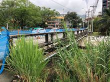 Este fin de semana se inicia la demolici&oacute;n del puente vehicular sobre el r&iacute;o Cali a la altura de la calle 21 N