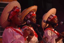 Los Petronitos le dieron la bienvenida al vig&eacute;simo segundo Festival de M&uacute;sica del Pac&iacute;fico Petronio &Aacute;lvarez