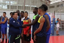 Selecci&oacute;n Colombia de voleibol comparti&oacute; con ni&ntilde;os beneficiarios de Deporvida