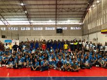 Selecci&oacute;n Colombia de voleibol comparti&oacute; con ni&ntilde;os beneficiarios de Deporvida