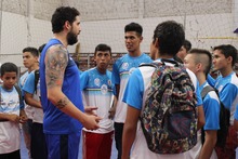 Selecci&oacute;n Colombia de voleibol comparti&oacute; con ni&ntilde;os beneficiarios de Deporvida