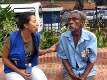 Carpa de servicios promueve h&aacute;bitos saludables que eviten riesgos a los habitantes de calle