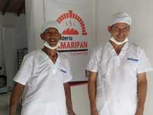 Amasando pan, reconstruyen sus vidas fuera de la calle