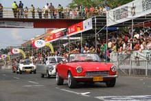 Desfile Autos Clasicos