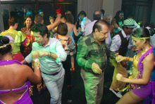 Aprenda a bailar los pasos de la salsa cale&ntilde;a en el Parque Alameda 
