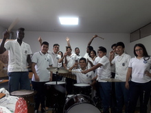 Ni&ntilde;os de las escuelas le cantan a su r&iacute;o