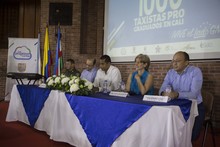En Cali 1400 taxistas se educan para el progreso