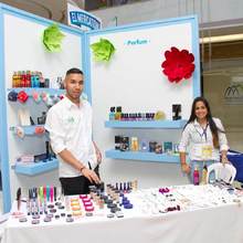 Talento y creatividad en el Mercat&oacute;n Navide&ntilde;o, 90 expositores. 