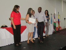 Docentes recibieron certificado de "Pensar otras formas de Ser y Hacer Escuela"