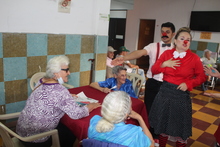 Asomaron narices de felicidad en el ancianato San Miguel