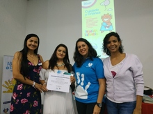 L&iacute;deres comunitarios se certifican en  acompa&ntilde;amiento a familias, cuidado y crianza