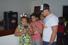 Campa&ntilde;a Un Juguete, una sonrisa alegr&oacute; los corazones de 400 ni&ntilde;os del &aacute;rea de renovaci&oacute;n urbana