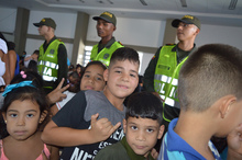 Campa&ntilde;a Un Juguete, una sonrisa alegr&oacute; los corazones de 400 ni&ntilde;os del &aacute;rea de renovaci&oacute;n urbana