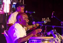 Al ritmo de Peregoyo y su combo Vacan&aacute;, el D&iacute;a del Pac&iacute;fico celebr&oacute; sus bodas de plata 18