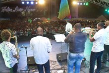 Al ritmo de Peregoyo y su combo Vacan&aacute;, el D&iacute;a del Pac&iacute;fico celebr&oacute; sus bodas de plata 20