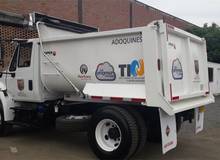 Alcalde Armitage entrega nueva maquinaria para aumentar pavimentaci&oacute;n con adoquines 