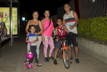 M&aacute;s de 25.000 cale&ntilde;os asistieron a la primera Ciclovida nocturna del a&ntilde;o