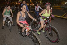 La Ciclovida nocturna: el nuevo encanto de Cali bajo la luna con deporte y actividad f&iacute;sica