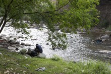 Cale&ntilde;os se &lsquo;ensuciaron&rsquo;&nbsp;en jornada de limpieza del r&iacute;o Cali de &lsquo;Mi Cali Bonita&rsquo; con la fundaci&oacute;n Bavaria